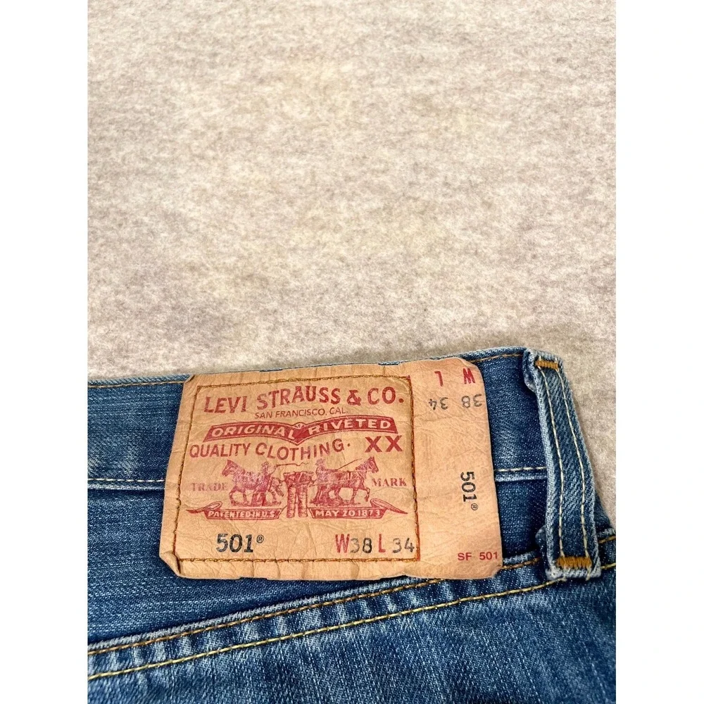 Levis‎ 501 Straight Leg Jeans Mens 38x34 Blue Whiskering Denim Cotton Button Fly
